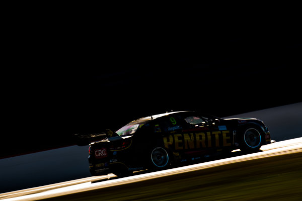 2017 Supercars Championship Round 4.
Perth SuperSprint, Barbagallo Raceway, Western Australia, Australia.
Friday May 5th to Sunday May 7th 2017.
David Reynolds drives the #9 Erebus Motorsport Penrith Racing Holden Commodore VF.
World Copyright: Daniel Kalisz/LAT Images
Ref: Digital Image 050517_VASCR4_DKIMG_1695.JPG 2017 Supercars Championship Round 4.
Perth SuperSprint, Barbagallo Raceway, Western Australia, Australia.
Friday May 5th to Sunday May 7th 2017.
David Reynolds drives the #9 Erebus Motorsport Penrith Racing Holden Commodore VF.
World Copyright: Daniel Kalisz/LAT Images
Ref: Digital Image 050517_VASCR4_DKIMG_1695.JPG