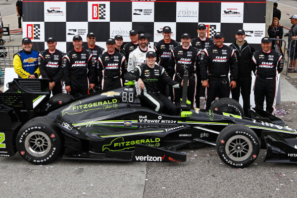 2017 Verizon IndyCar Series
Honda Indy Grand Prix of Alabama
Barber Motorsports Park, Birmingham, AL USA
Sunday 23 April 2017
Josef Newgarden, Team Penske Chevrolet celebrates in victory lane with his crew
World Copyright: Phillip Abbott
LAT Images
ref: Digital Image abbott_barber_0417_6654 2017 Verizon IndyCar Series
Honda Indy Grand Prix of Alabama
Barber Motorsports Park, Birmingham, AL USA
Sunday 23 April 2017
Josef Newgarden, Team Penske Chevrolet celebrates in victory lane with his crew
World Copyright: Phillip Abbott
LAT Images
ref: Digital Image abbott_barber_0417_6654