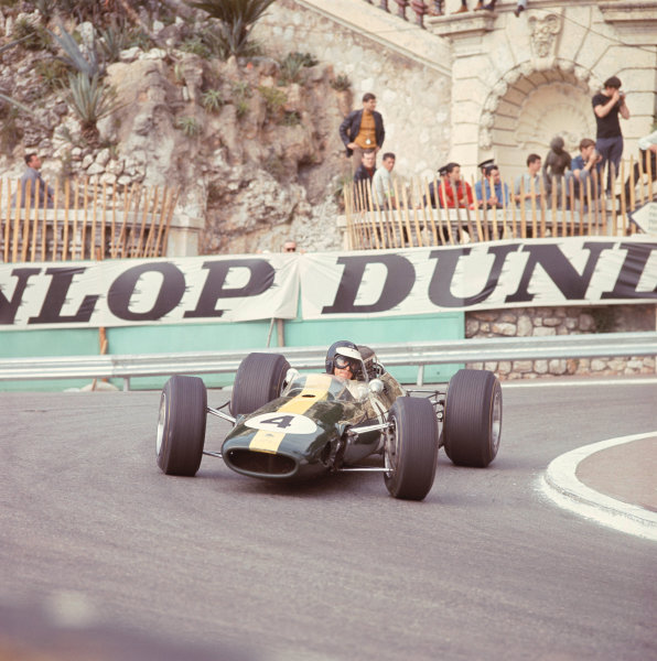1966 Monaco Grand Prix.
Monte Carlo, Monaco.
19-22 May 1966.
Jim Clark (Lotus 33 Climax) at Station Hairpin.
Ref-3641.
A Race Through Time exhibition number 65.
World Copyright - LAT Photographic
1966 Monaco Grand Prix.
Monte Carlo, Monaco.
19-22 May 1966.
Jim Clark (Lotus 33 Climax) at Station Hairpin.
Ref-3641.
A Race Through Time exhibition number 65.
World Copyright - LAT Photographic