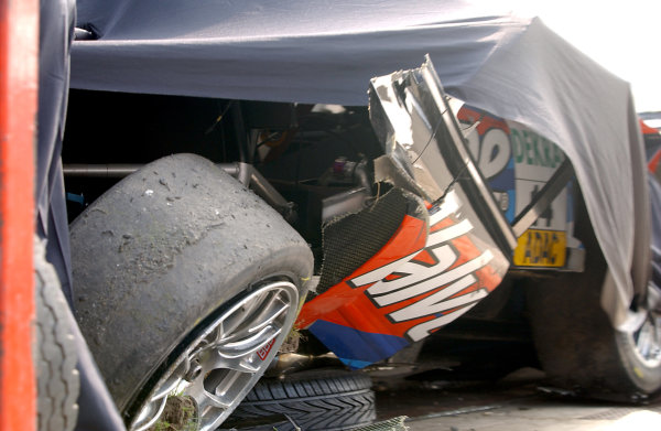 2004 DTM Championship
Zandvoort, Netherlands. 4th - 5th September.
The remains of Peter Dumbreck's OPC Phoenix Opel Vectra GTS are loaded onto a transporter after his huge accident.
World Copyright: Andre Irlmeier/LAT Photographic
ref: Digital Image Only 2004 DTM Championship
Zandvoort, Netherlands. 4th - 5th September.
The remains of Peter Dumbreck's OPC Phoenix Opel Vectra GTS are loaded onto a transporter after his huge accident.
World Copyright: Andre Irlmeier/LAT Photographic
ref: Digital Image Only