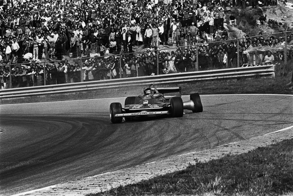 1979 Dutch Grand Prix.
Zandvoort, Holland. 24th - 26th August 1979.
Gilles Villeneuve (Ferrari 312T4), retired, still gives his all, even after a blown tyre had caused a rear suspension failure on lap 48, action.
World Copyright: LAT Photographic
Ref: 12885 - 34A.
1979 Dutch Grand Prix.
Zandvoort, Holland. 24th - 26th August 1979.
Gilles Villeneuve (Ferrari 312T4), retired, still gives his all, even after a blown tyre had caused a rear suspension failure on lap 48, action.
World Copyright: LAT Photographic
Ref: 12885 - 34A.