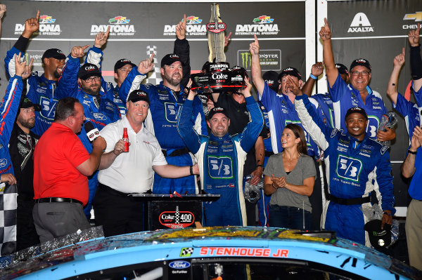 Monster Energy NASCAR Cup Series
Coke Zero 400
Daytona International Speedway, Daytona Beach, FL USA
Saturday 1 July 2017
Ricky Stenhouse Jr, Roush Fenway Racing, Fifth Third Bank Ford Fusion
World Copyright: Rusty Jarrett
LAT Images Monster Energy NASCAR Cup Series
Coke Zero 400
Daytona International Speedway, Daytona Beach, FL USA
Saturday 1 July 2017
Ricky Stenhouse Jr, Roush Fenway Racing, Fifth Third Bank Ford Fusion
World Copyright: Rusty Jarrett
LAT Images
