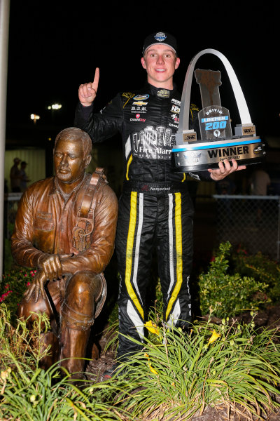NASCAR Camping World Truck Series
Drivin’ For Linemen 200
Gateway Motorsports Park, Madison, IL USA
Saturday 17 June 2017
John Hunter Nemechek, Chevrolet Silverado Victory Lane
World Copyright: Barry Cantrell
LAT Images NASCAR Camping World Truck Series
Drivin’ For Linemen 200
Gateway Motorsports Park, Madison, IL USA
Saturday 17 June 2017
John Hunter Nemechek, Chevrolet Silverado Victory Lane
World Copyright: Barry Cantrell
LAT Images