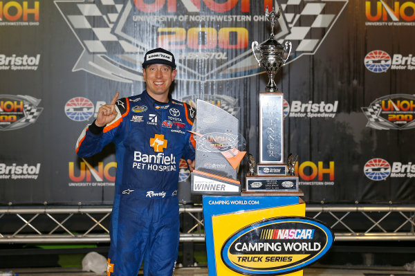 NASCAR Camping World Truck Series
UNOH 200
Bristol Motor Speedway, Bristol, TN USA
Thursday 17 August 2017
Kyle Busch, Banfield Pet Hospital Toyota Tundra, celebrates in victory lane.
World Copyright: Russell LaBountyLAT Images