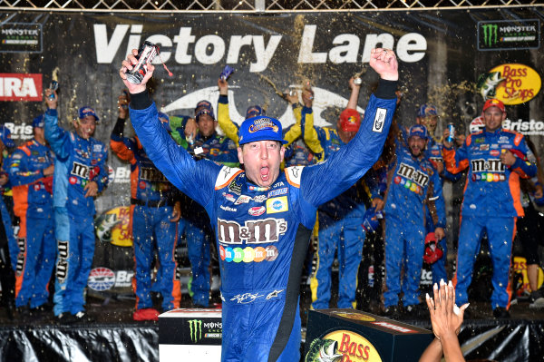 Monster Energy NASCAR Cup Series
Bass Pro Shops NRA Night Race
Bristol Motor Speedway, Bristol, TN USA
Saturday 19 August 2017
Kyle Busch, Joe Gibbs Racing, M&M's Caramel Toyota Camry
World Copyright: Rusty Jarrett
LAT Images Monster Energy NASCAR Cup Series
Bass Pro Shops NRA Night Race
Bristol Motor Speedway, Bristol, TN USA
Saturday 19 August 2017
Kyle Busch, Joe Gibbs Racing, M&M's Caramel Toyota Camry
World Copyright: Rusty Jarrett
LAT Images
