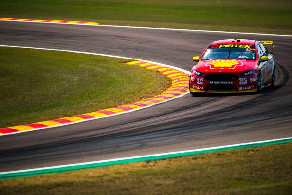 2017 Supercars Championship Round 6.
Darwin Triple Crown, Hidden Valley Raceway, Northern Territory, Australia.
Friday June 16th to Sunday June 18th 2017.
Fabian Coulthard drives the #12 Shell V-Power Racing Team Ford Falcon FGX.
World Copyright: Daniel Kalisz/LAT Images
Ref: Digital Image 160617_VASCR6_DKIMG_0225.JPG 2017 Supercars Championship Round 6.
Darwin Triple Crown, Hidden Valley Raceway, Northern Territory, Australia.
Friday June 16th to Sunday June 18th 2017.
Fabian Coulthard drives the #12 Shell V-Power Racing Team Ford Falcon FGX.
World Copyright: Daniel Kalisz/LAT Images
Ref: Digital Image 160617_VASCR6_DKIMG_0225.JPG