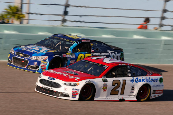 Monster Energy NASCAR Cup Series
Ford EcoBoost 400
Homestead-Miami Speedway, Homestead, FL USA
Sunday 19 November 2017
Ryan Blaney, Wood Brothers Racing, Motorcraft/Quick Lane Tire & Auto Center Ford Fusion Michael McDowell, Leavine Family Racing, Chevrolet SS
World Copyright: Matthew T. Thacker
LAT Images Monster Energy NASCAR Cup Series
Ford EcoBoost 400
Homestead-Miami Speedway, Homestead, FL USA
Sunday 19 November 2017
Ryan Blaney, Wood Brothers Racing, Motorcraft/Quick Lane Tire & Auto Center Ford Fusion Michael McDowell, Leavine Family Racing, Chevrolet SS
World Copyright: Matthew T. Thacker
LAT Images