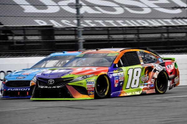 Monster Energy NASCAR Cup Series
First Data 500
Martinsville Speedway, Martinsville VA USA
Sunday 29 October 2017
Kyle Busch, Joe Gibbs Racing, M&M's Halloween Toyota Camry
World Copyright: Rusty Jarrett
LAT Images Monster Energy NASCAR Cup Series
First Data 500
Martinsville Speedway, Martinsville VA USA
Sunday 29 October 2017
Kyle Busch, Joe Gibbs Racing, M&M's Halloween Toyota Camry
World Copyright: Rusty Jarrett
LAT Images